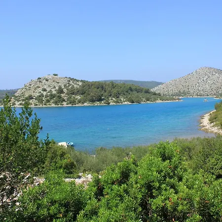 Seaside Secluded Cove Dragnjevica - Telascica, Dugi Otok - 8140 *