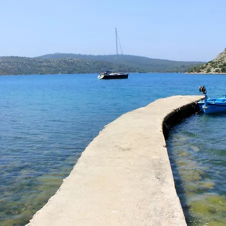 Seaside Secluded Cove Dragnjevica - Telascica, Dugi Otok - 8140 * Sali